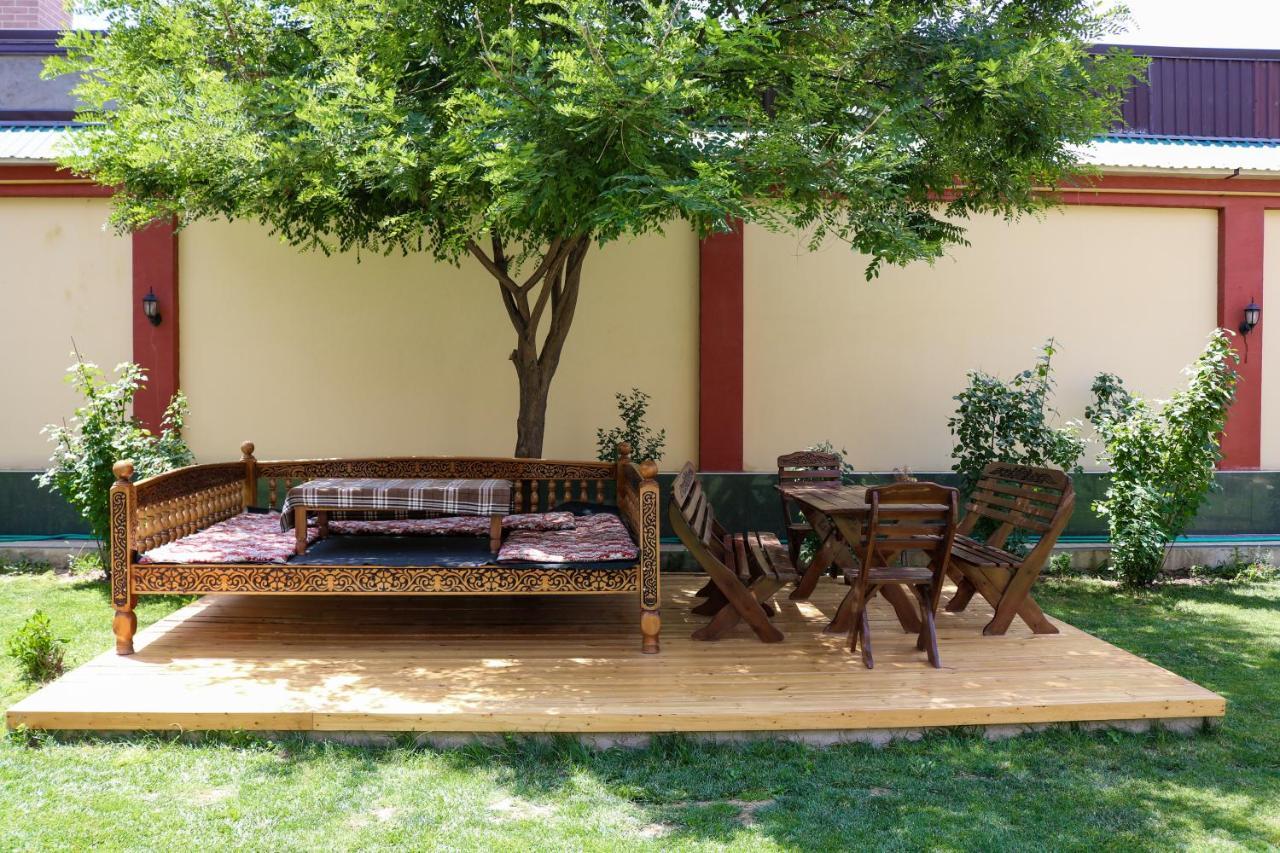 Chinor Garden Hotel - Free Airport Pick-Up And Drop-Off Tashkent Esterno foto
