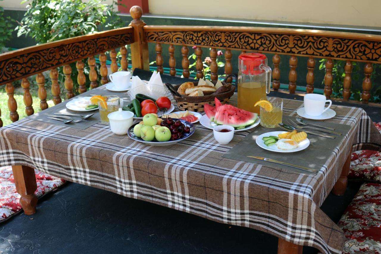 Chinor Garden Hotel - Free Airport Pick-Up And Drop-Off Tashkent Esterno foto