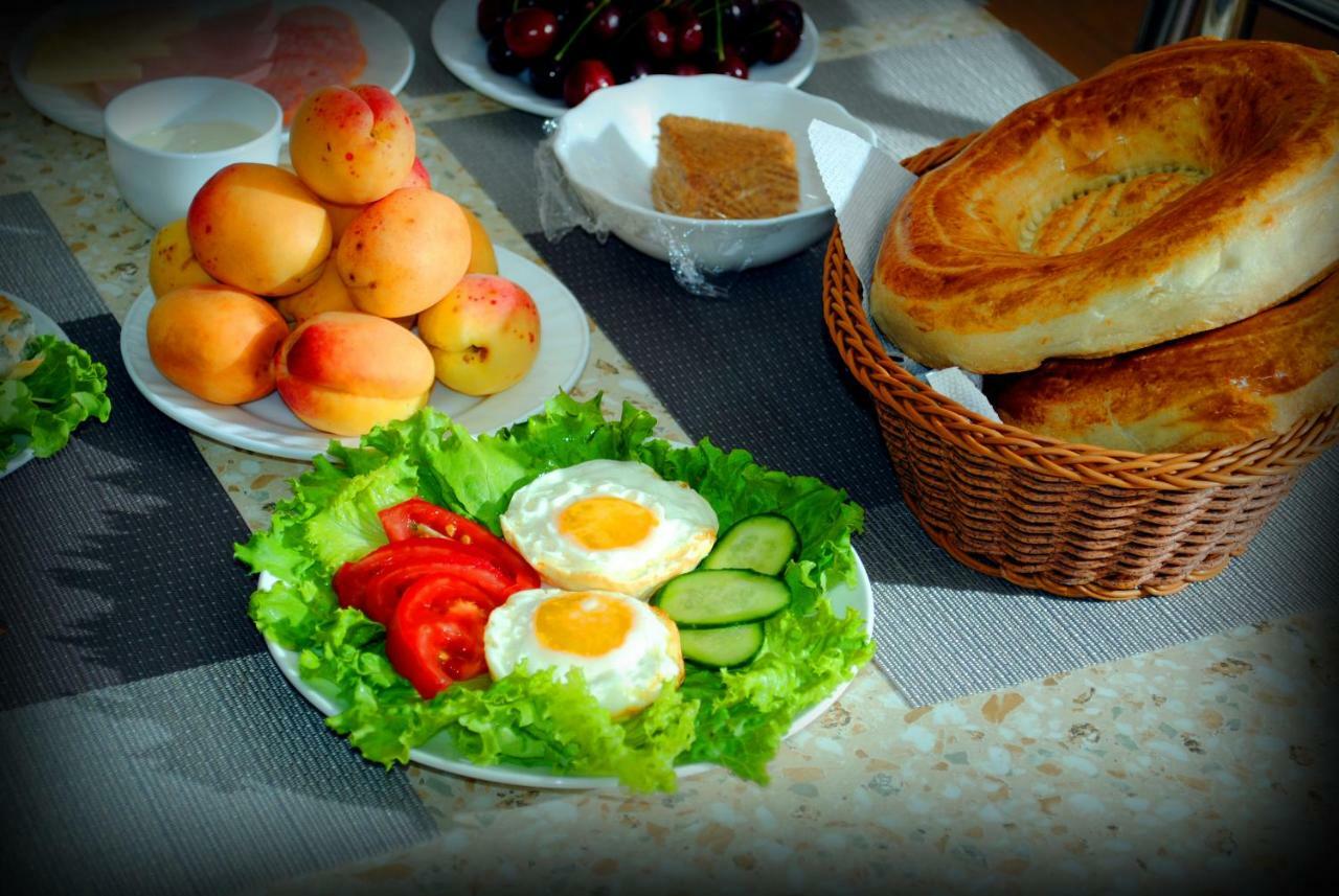 Chinor Garden Hotel - Free Airport Pick-Up And Drop-Off Tashkent Esterno foto